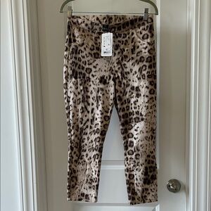 NET HUE Leopard Denim Capri Pants